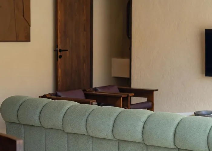 Villa Zama - Earthy-chic 2br With Pool In