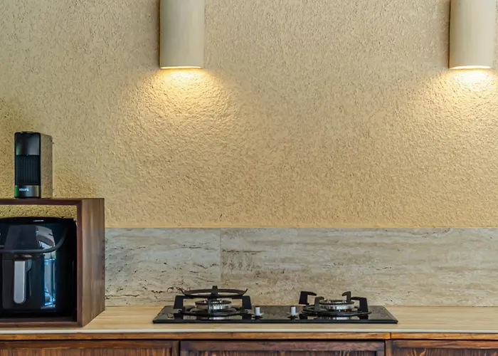 Villa Zama - Earthy-chic 2br With Pool In