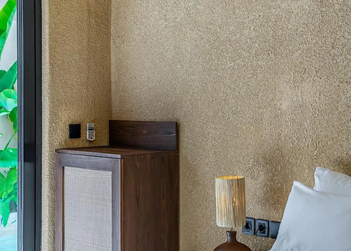 Zama - Earthy-chic 2br With Pool In Villa *